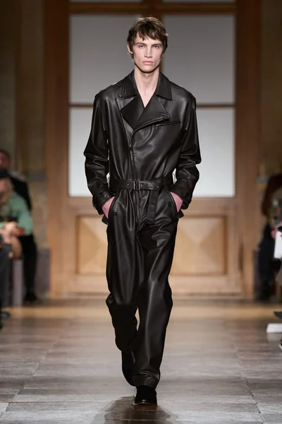Look 5